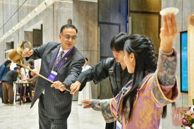 2025中华文化天府论坛举行，海内外专家学者共议文化遗产保护