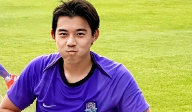 加盟3个月0出场，国足名宿之子惨遭于根伟无视，沦为中超多余人