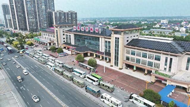汨罗开通至浏阳烟花秀“站点巴士”！800余市民首日尝鲜