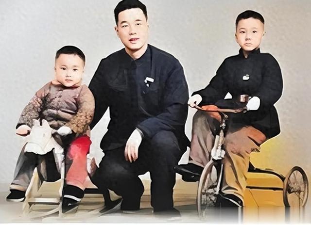 李鹏总理有多帅？1965年和两个儿子的合影，他长相出众，气质不凡