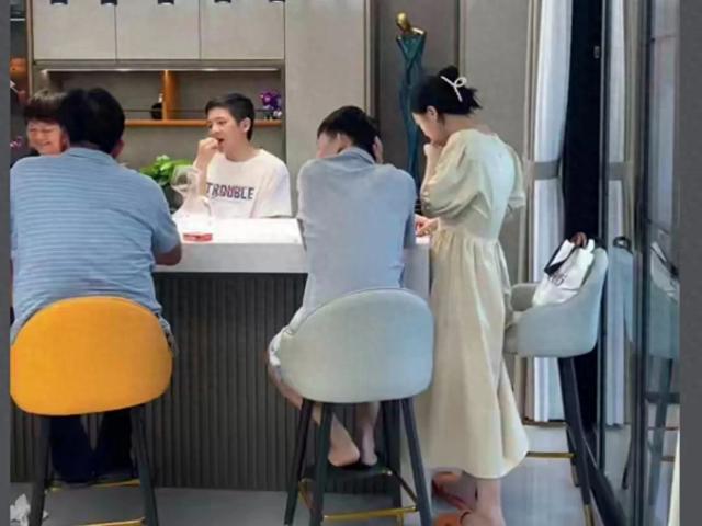 “真正的高手，连风都不惊动。”