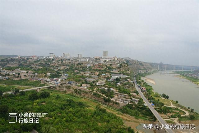 陕西有座“悬天古城”，县城建在山顶上，三面环水、绝壁凌空！