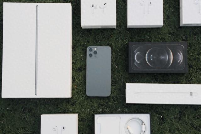 iPhone 18 系列爆料：量产节奏敲定，双发策略落地与 2nm 技术突破