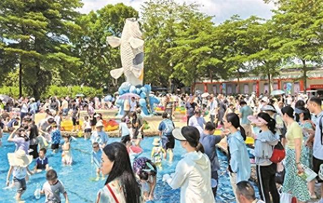 华侨城旅游狂欢节光明分会场启幕