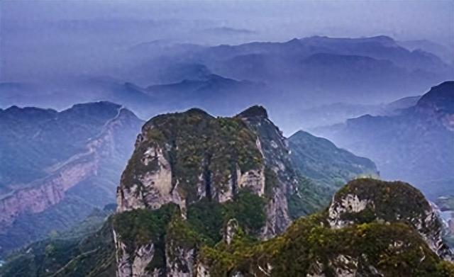 河北新玩法，红色记忆、地质奇观、极限体验，哪个最让你心动？