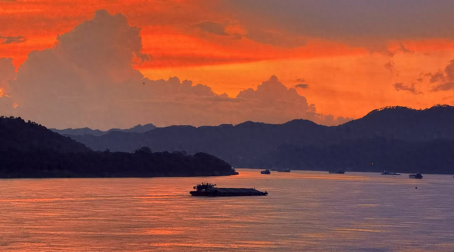 封景丨封开西江，夕照如诗