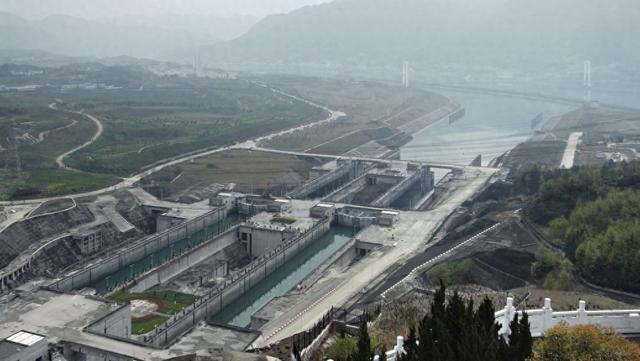 三峡大坝 “账本” 曝光：运行了 20 余年，2500 亿投入如今回本了吗？