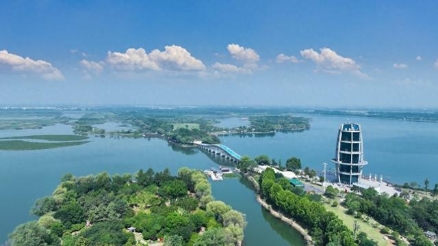 在西双湖，遇见水晶之都的“另一面”