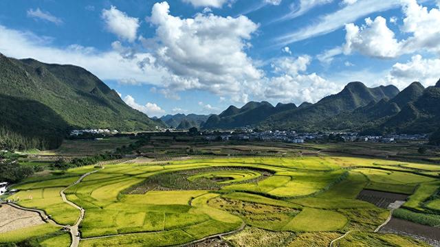 国庆中秋双节将至 兴义旅游及消费市场开启“双节备战模式”