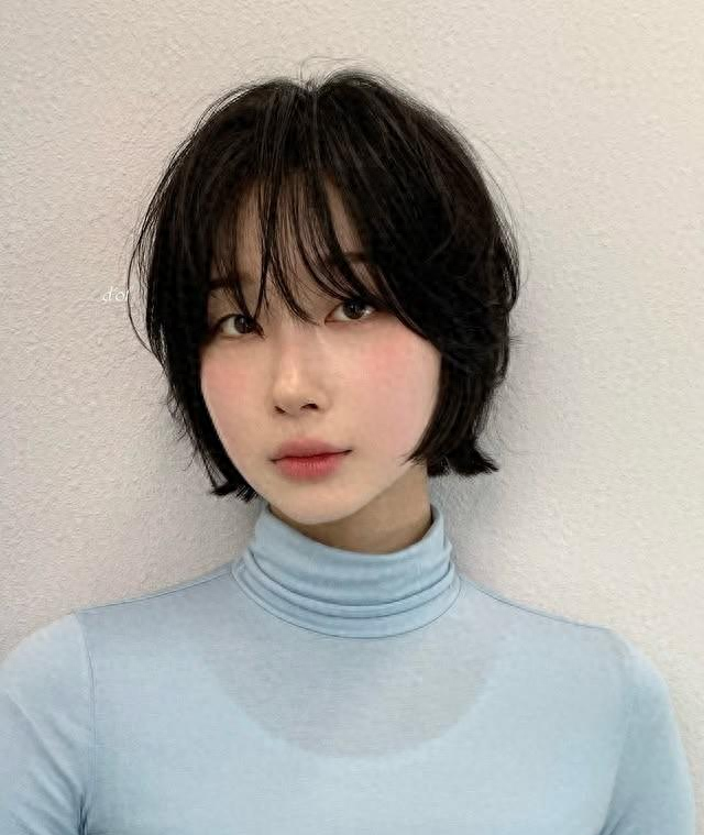 飞羽seo（韩系层次碎感短发让轻熟松弛感成为日常）