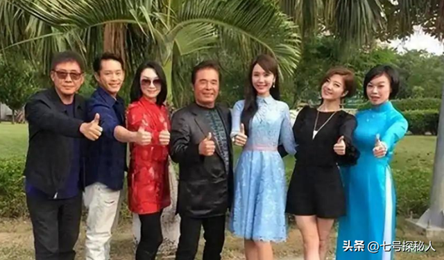 “6个老婆”同住一室，每人每月7万零花钱，71岁又娶第七房小娇妻