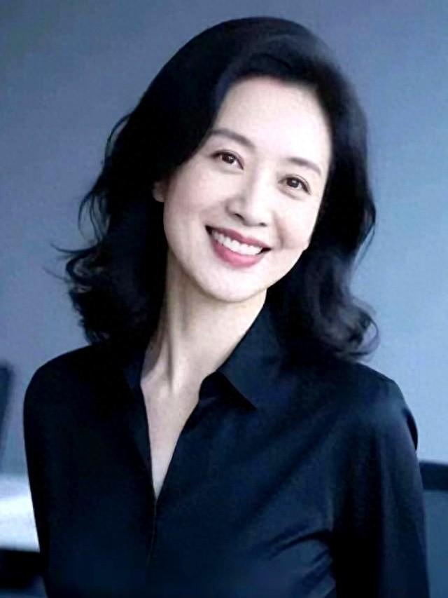 两性关系：40岁后，女人不怕你动手动脚，就怕你动这3样