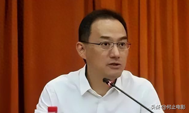 恩爱了16年，44岁张怡宁正绚烂如花，大20岁的丈夫徐威却衰老萎缩