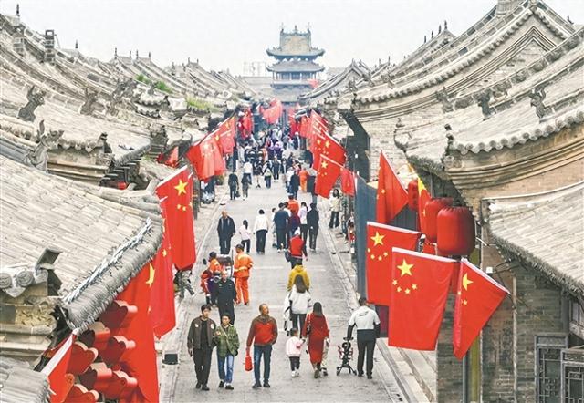 古城人气旺 文旅热潮涌