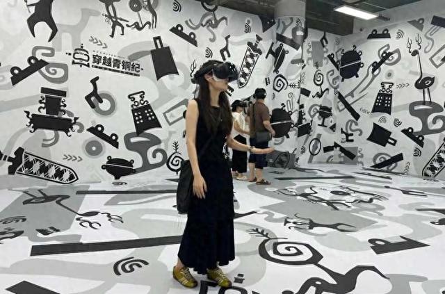 穿越千年对话国宝！《穿越青铜纪之天下第一剑》VR项目亮相武汉科技馆