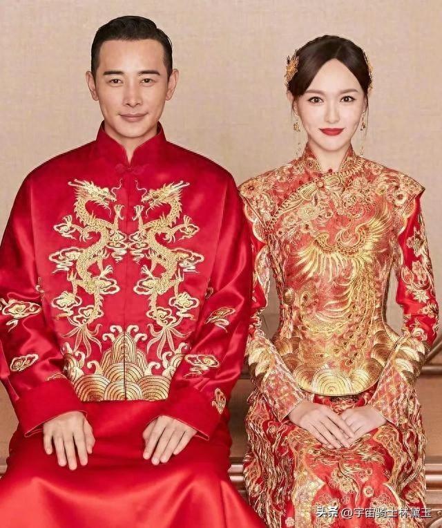 唐嫣现身葬礼！一直挽着罗晋的胳膊，夫妻俩穿黑衣，神情痛苦悲伤