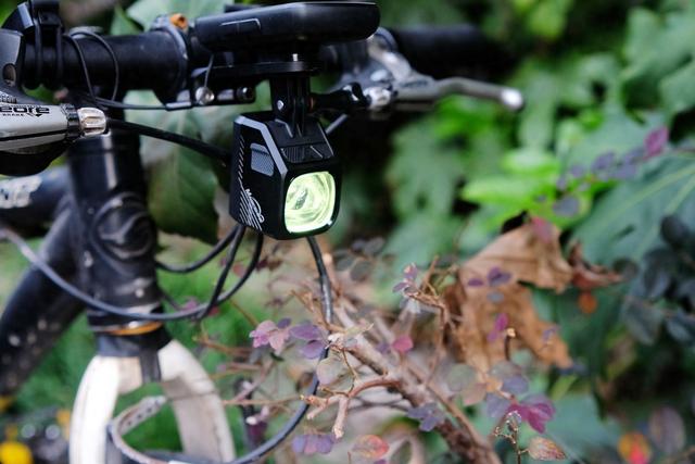 迈极炫CB1600车灯有了PRO版，磁吸吊装不怕颠簸更加稳！