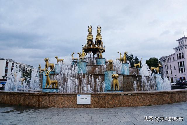 跟着丝绸之路去旅行高加索三国——格鲁吉亚库塔伊西科尔基斯喷泉