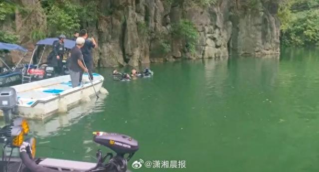 男子潜水被困水下溶洞5天5夜后奇迹生还，目击者：他在水下9米溶洞内被发现，靠洞穴鱼类等维持，目前身体状况良好