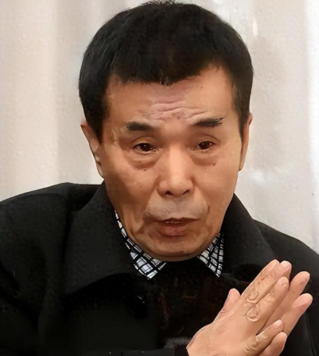 哭穷风波刚9天，何庆魁儿子曝闫学晶猛料被扒	，77岁老父亲被牵连