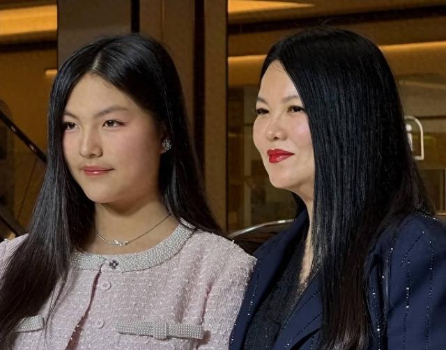 李湘不忍了！坦白与释永信的真实关系，亲吻照的真相终于大白
