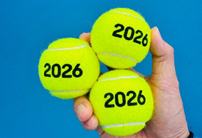 Five major dark horses emerge from ten semifinals, Nadal's younger brother advances to championship match for the first time, Zhang Shuai loses luggage and urgently seeks assistance.