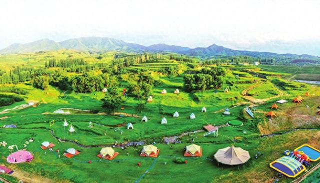 土豆花开处 文旅正芳华