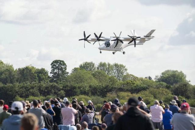 Vertical Aerospace eVTOL 历史性完成机场间飞行