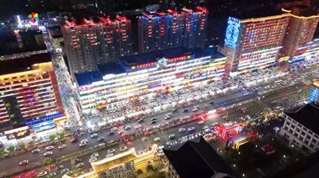 2025延吉消夏夜游季临近收官 五大线路点亮边疆小城夜空