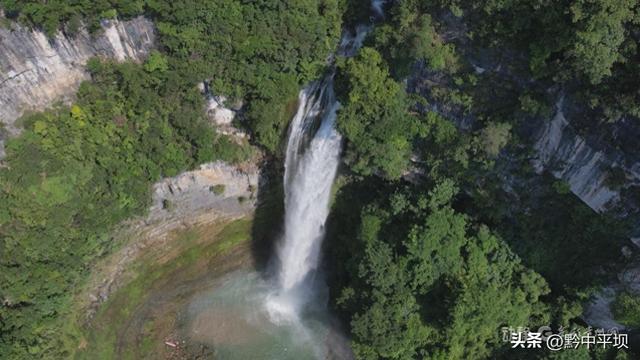 瀑布边喝咖啡、峡谷里漂流，贵州这波操作太懂夏天了！