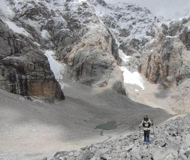 奇迹！广东女子的手机落在新疆乱石堆，3年后竟被人跨越5000公里送还，双方当事人发声