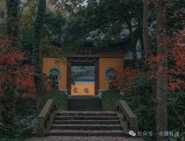 去杭州灵隐寺,看到一尊“佛像”不要随便拜,这是一个妖僧