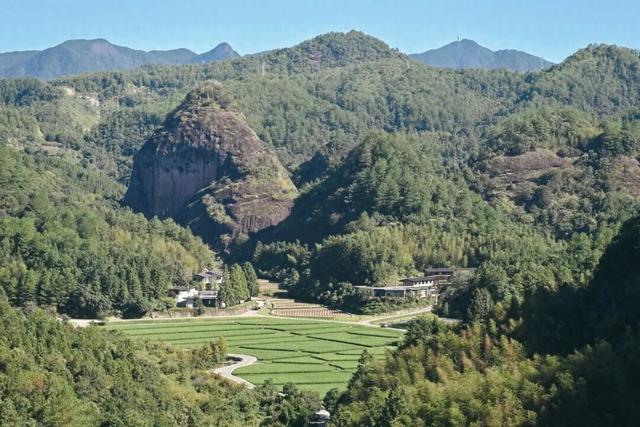 安纳班纳·泰宁 | 在时间的褶皱里，呼吸一场丹霞旧梦