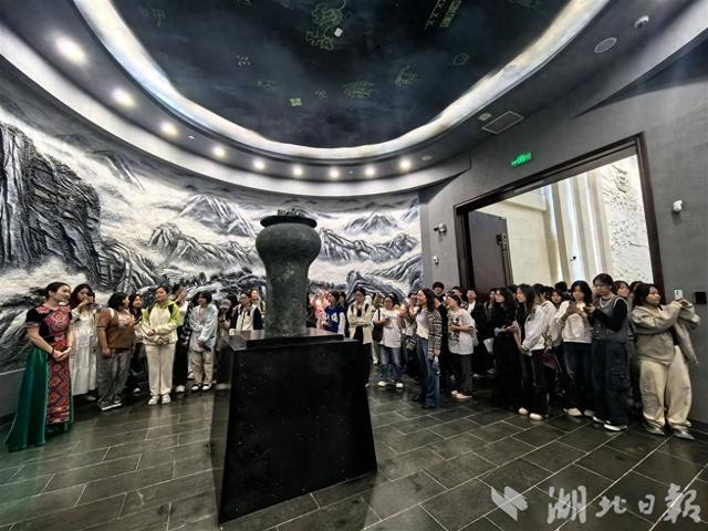 “超级文旅日”点亮博物馆奇妙夜 文博盛宴引发市民游客追捧