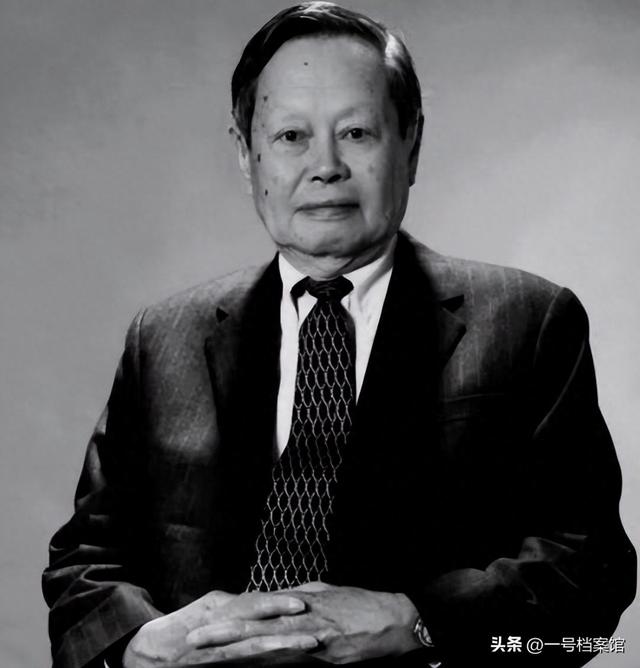 一路走好！杨振宁因病离世，享年103岁，送走大S后的又一损失