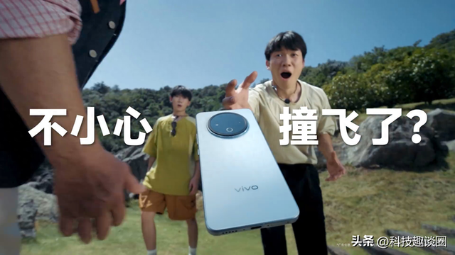 耐摔、防水表现拉满，vivo Y500最新的预热视频，谁看了不心动？