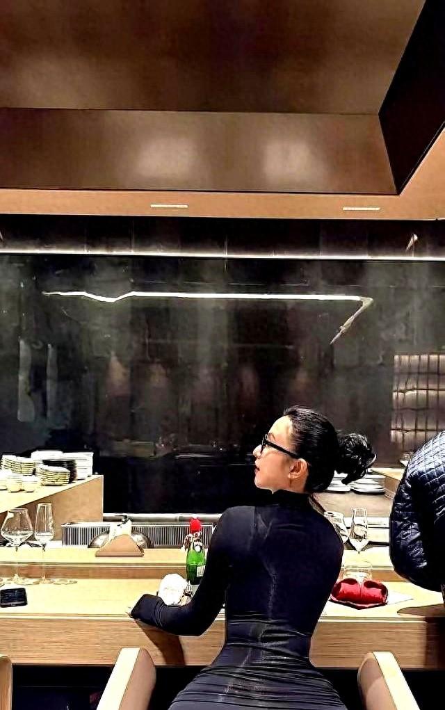 屁股大不是胖是坐歪了老姐妹天天喊腿粗其实