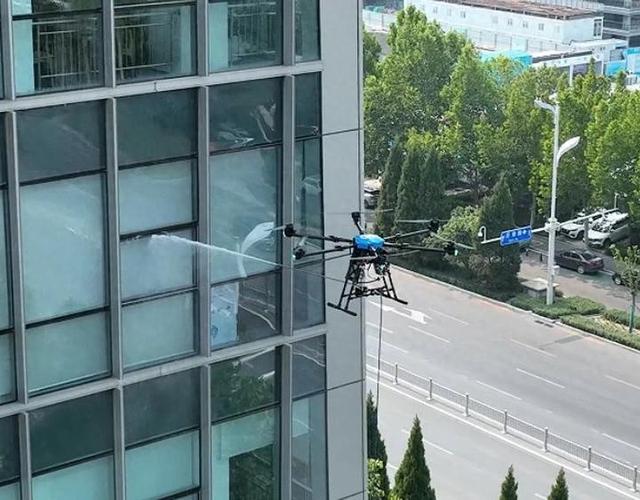 无人机变身“空中清洁工” ，济南低空经济发展集团解锁应用新场景