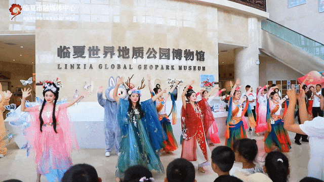 “博”览一夏 “暑”趣无穷丨让地质化石、千年文物“潮”起来！沉浸式体验临夏市文博“剧本杀”