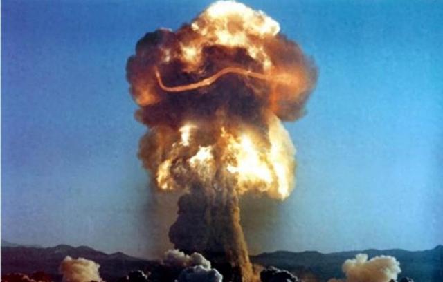 美国重启核试验，将推动全球秩序大乱！美国人麻了：总统怕是疯了