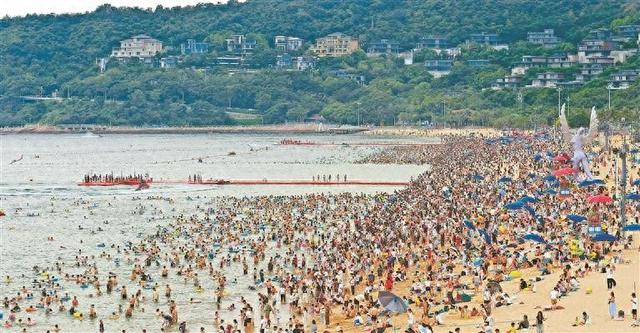 梅沙海滨 戏水消暑