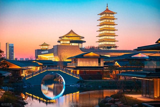 江苏这座城市“太尴尬”：曾与苏杭平起平坐，如今却屈居三线？