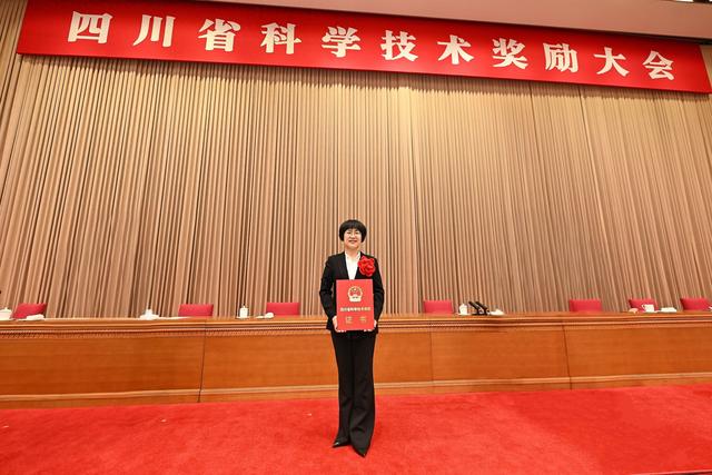 科技“蜀”光⑪解决“卡脖子”难题  以科技创新服务国防事业