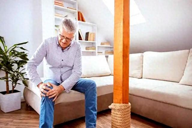 再这样运动！膝盖就废了！医生：2个运动方式，是在给膝盖动刑