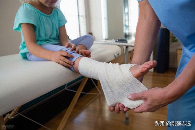 交通事故中伤者应该如何进行评残？