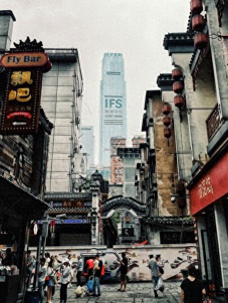 长沙市 27亿砸出的湘江古镇，游客走一圈心凉半截：到底败在哪？