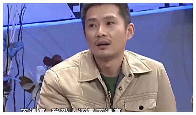 23年前他发誓成名也不抛弃丑妻，如今兑现承诺，活成爱情教科书
