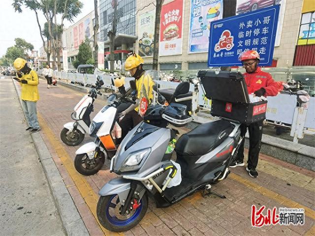 记者走基层｜外卖员有了“绿色通道”