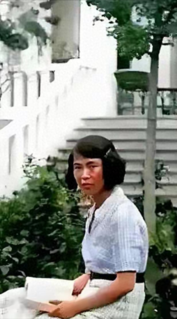 30岁贺子珍莫斯科旧照！非演员扮演，纯素颜模样太惊艳