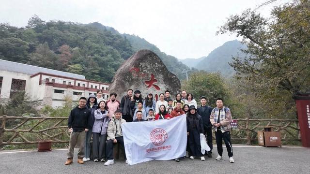 楚尚团建 | 挺进大别山悟初心,重走红军路聚力量